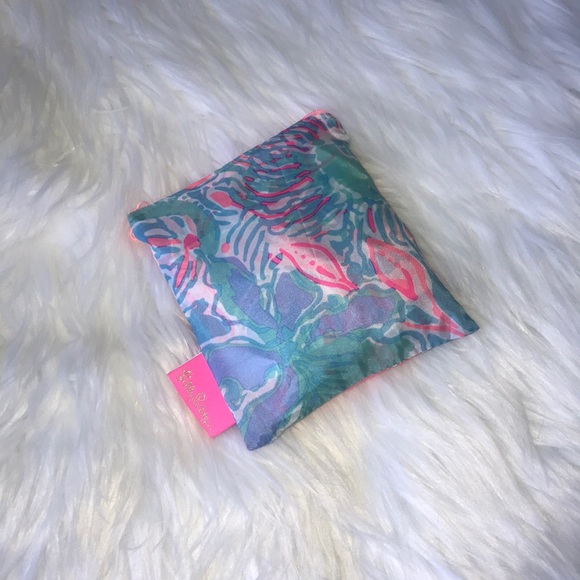Lilly Pulitzer Handbags - New Lilly Pulitzer re-usable bag